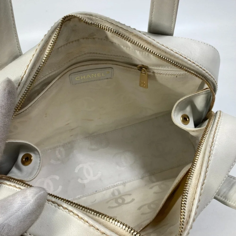 CHANEL Vintage White Bag